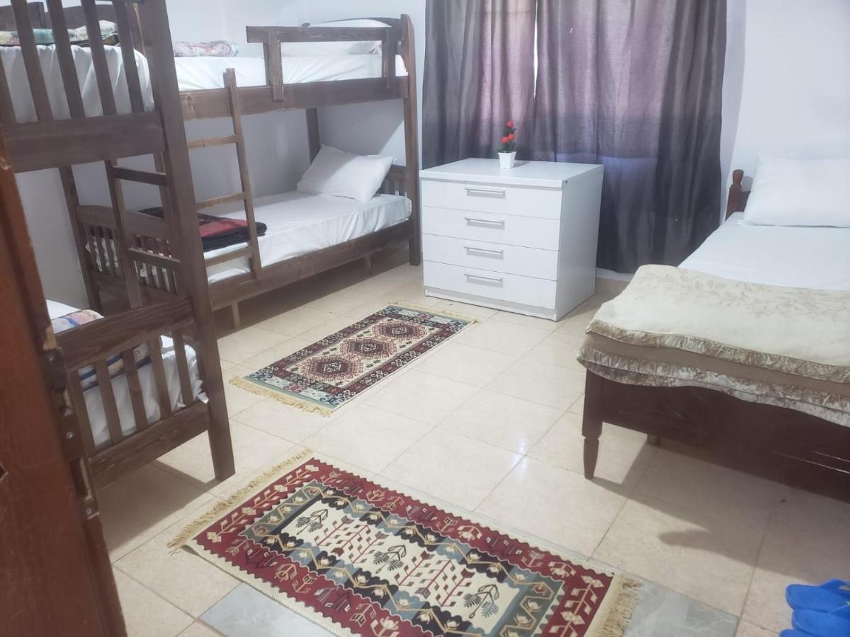 Hostel Split Rock 地拉那 外观 照片