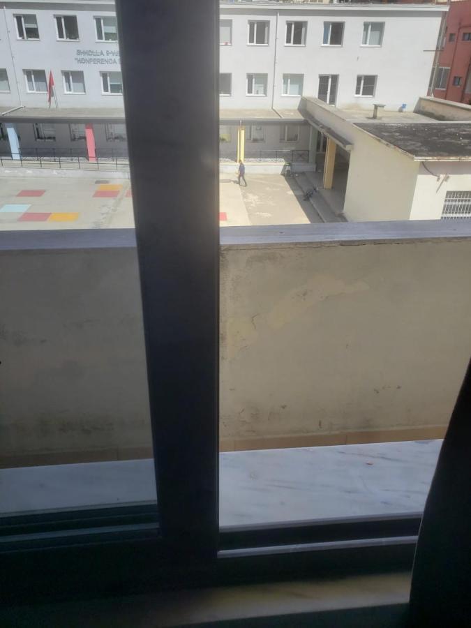 Hostel Split Rock 地拉那 外观 照片