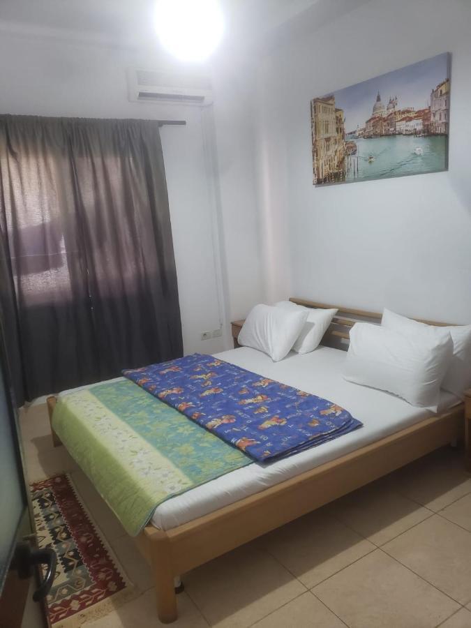 Hostel Split Rock 地拉那 外观 照片