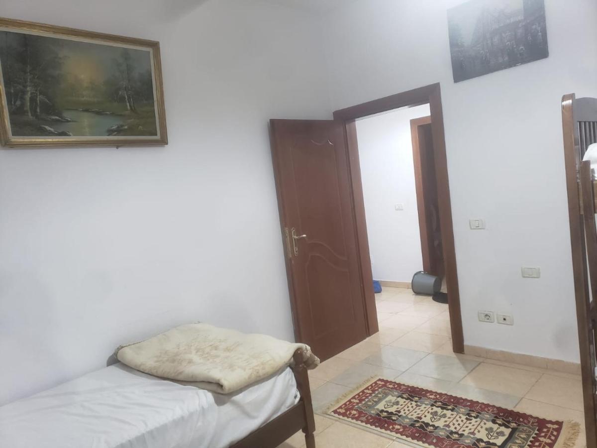 Hostel Split Rock 地拉那 外观 照片