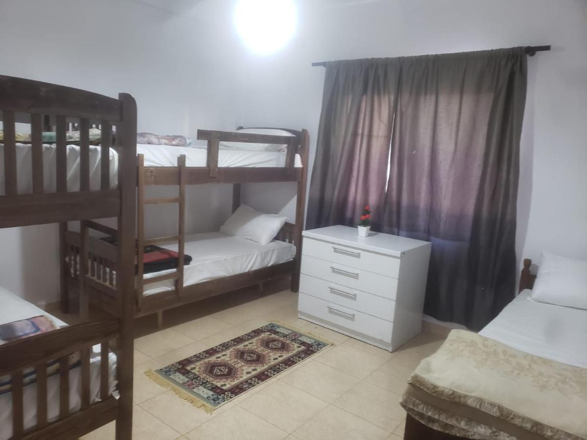 Hostel Split Rock 地拉那 外观 照片