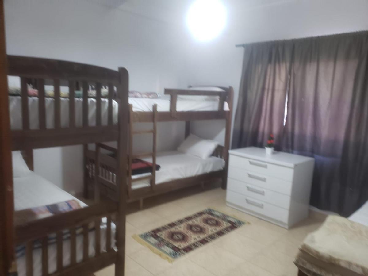Hostel Split Rock 地拉那 外观 照片