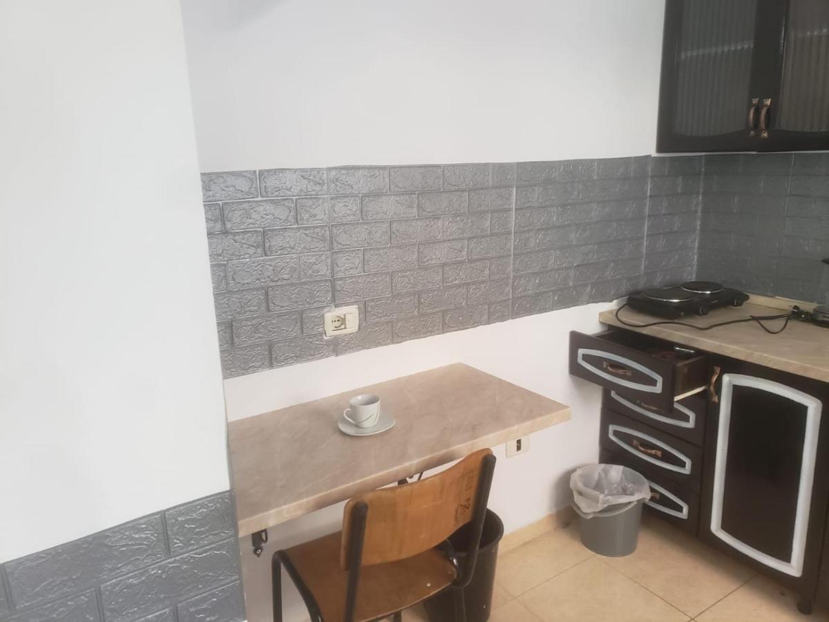Hostel Split Rock 地拉那 外观 照片