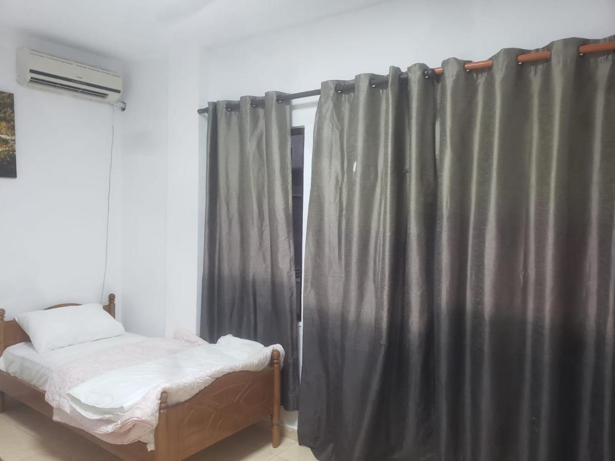 Hostel Split Rock 地拉那 外观 照片
