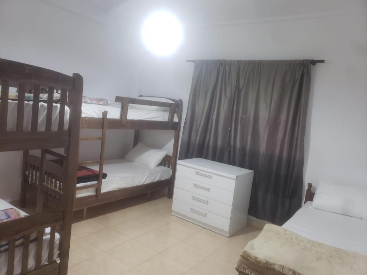 Hostel Split Rock 地拉那 外观 照片