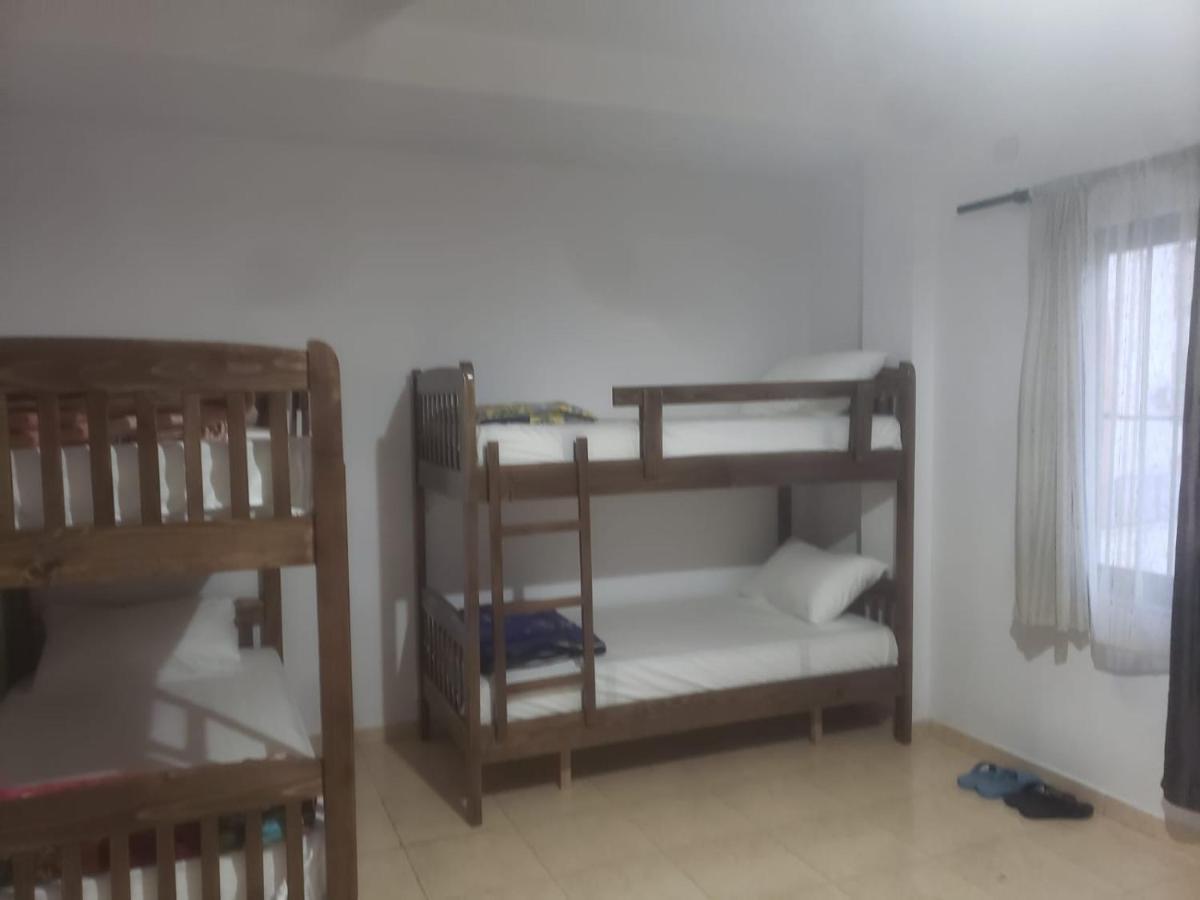 Hostel Split Rock 地拉那 外观 照片