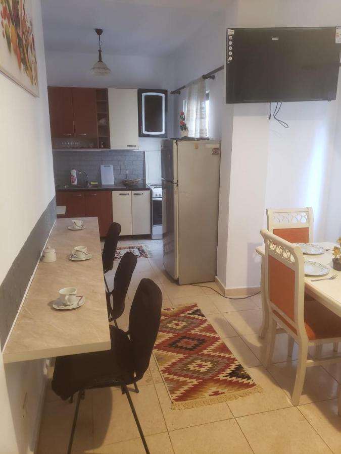 Hostel Split Rock 地拉那 外观 照片