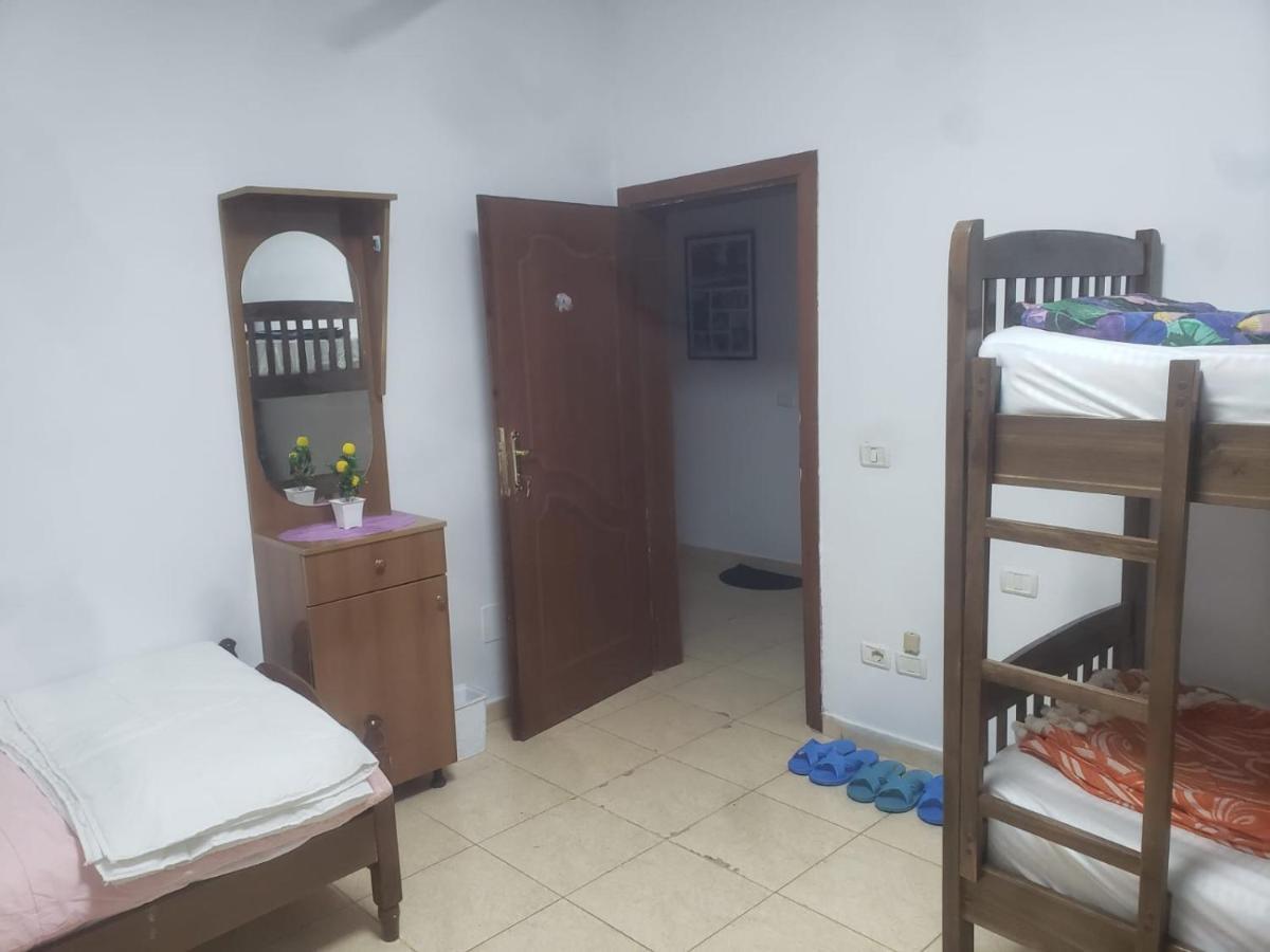 Hostel Split Rock 地拉那 外观 照片